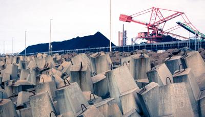 Header image: Kembla Coal Terminal, conveyor belt, blue sky, industrial landscape.