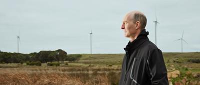 Community solar farm in Yambuk, Victoria. Array of solar panels in field.
