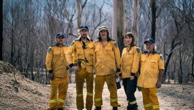 Header image: Bushfire petition, text on a dark background, with a burning forest illustration.